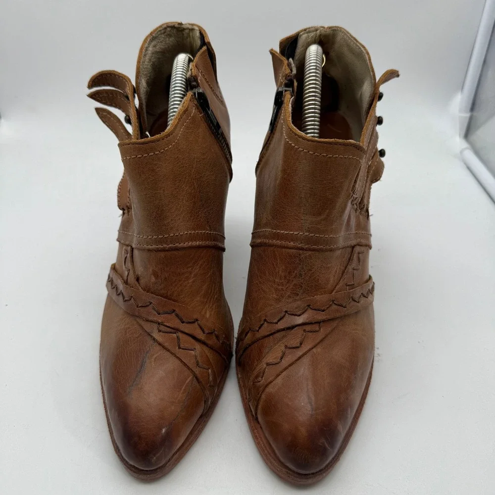 Freebird by Steven Boots Women 9 Tan‎ Gate Distressed Western Ankle Bootie